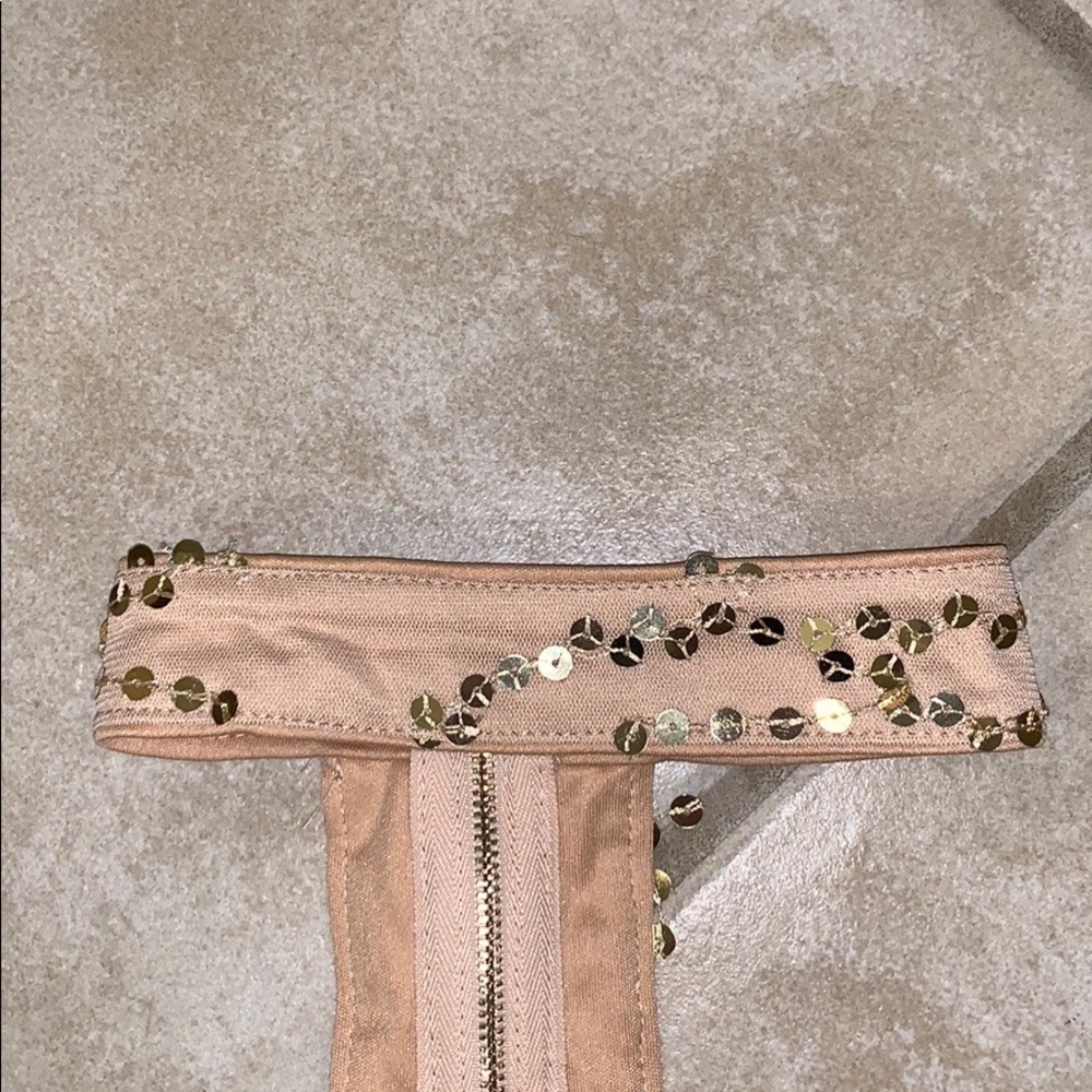 Miss Avenue Gold Sequin Crop Top - Picture 4 of 5